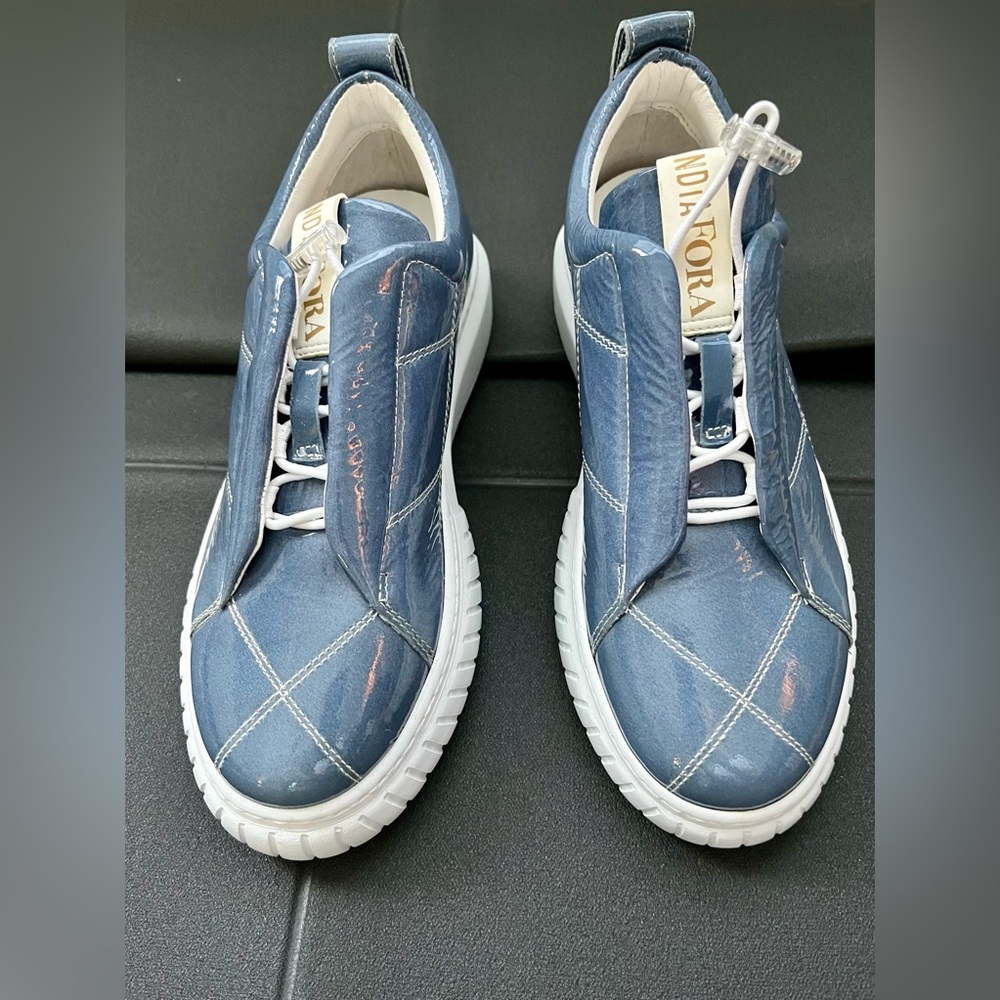 Andia Fora NEW sz36 Libi platform sneaker
